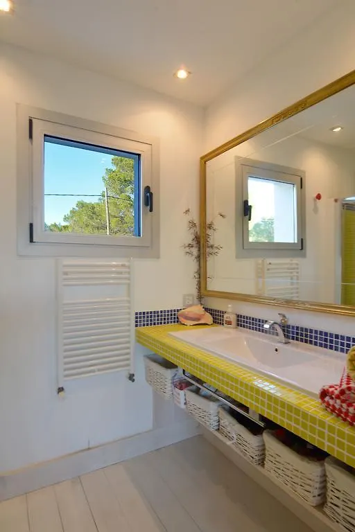Modern Villa With Pool Llucmajor