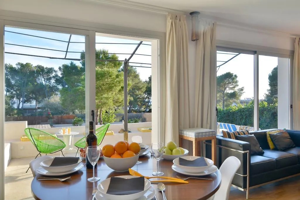 Modern Villa With Pool Llucmajor  Spagna